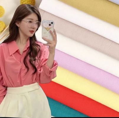 우븐 셔츠를 위한 100 퍼센트 면직포는  40대 방사 수업 당 130GSM을 입힙니다